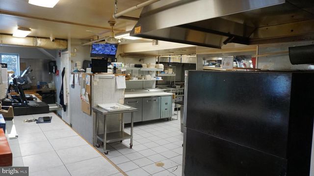 1687 N DELSEA DR, Vineland, NJ 08360