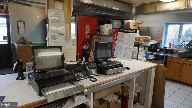 1687 N DELSEA DR, Vineland, NJ 08360