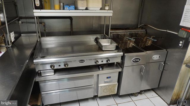 1687 N DELSEA DR, Vineland, NJ 08360