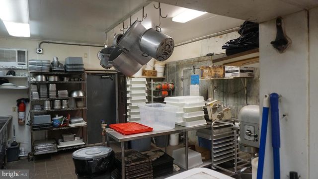 1687 N DELSEA DR, Vineland, NJ 08360