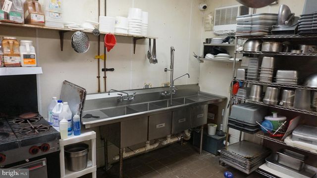 1687 N DELSEA DR, Vineland, NJ 08360