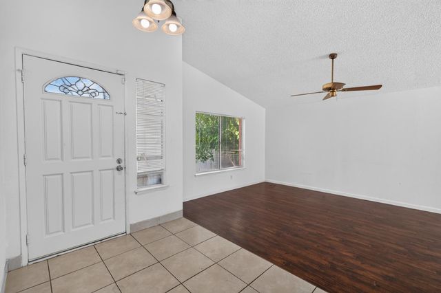 3079 Parody Way, Sacramento, CA 95833