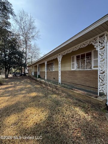 4407 Sunset Drive, Jackson, MS 39213