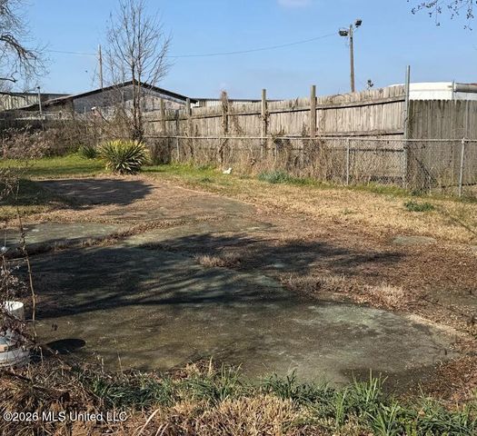 4407 Sunset Drive, Jackson, MS 39213