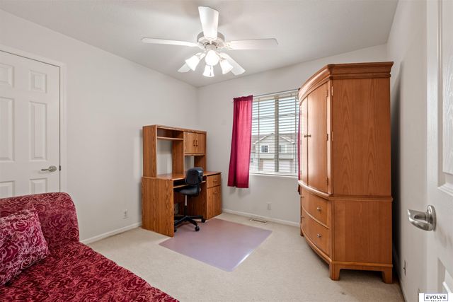 7614 Howell Street, Omaha, NE 68122