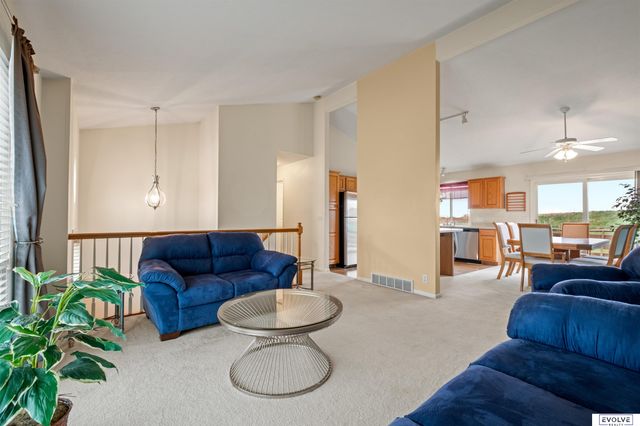7614 Howell Street, Omaha, NE 68122
