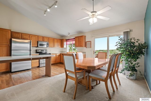 7614 Howell Street, Omaha, NE 68122