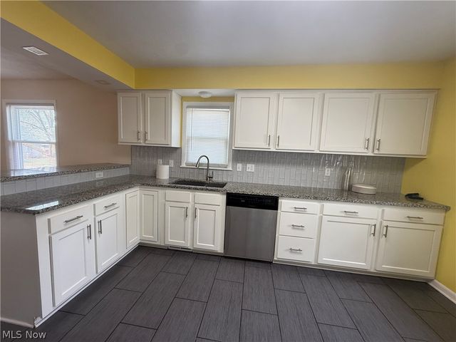 2867 Norma Street, Cuyahoga Falls, OH 44223