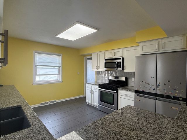 2867 Norma Street, Cuyahoga Falls, OH 44223