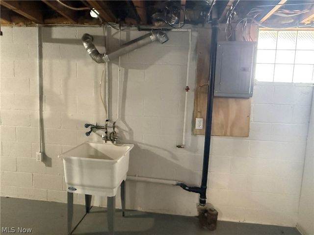 2867 Norma Street, Cuyahoga Falls, OH 44223