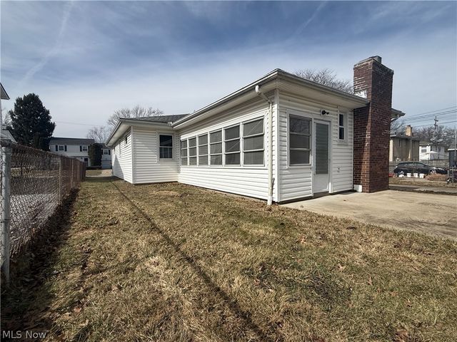 2867 Norma Street, Cuyahoga Falls, OH 44223