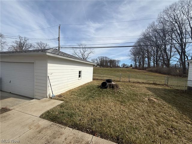 2867 Norma Street, Cuyahoga Falls, OH 44223