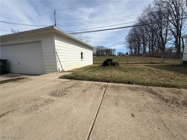 2867 Norma Street, Cuyahoga Falls, OH 44223