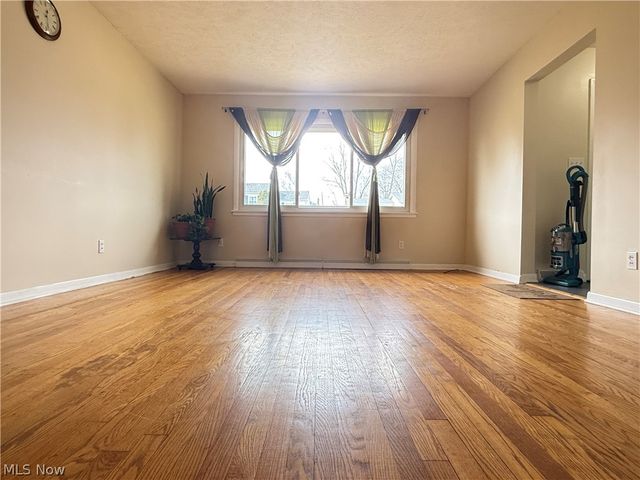 2867 Norma Street, Cuyahoga Falls, OH 44223