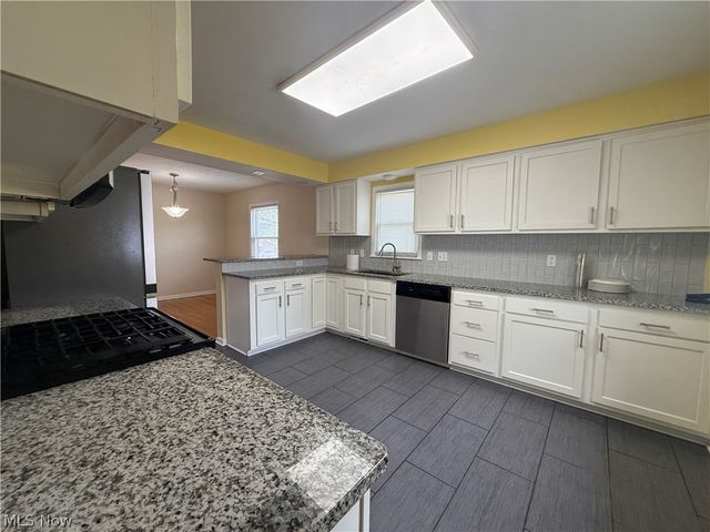 2867 Norma Street, Cuyahoga Falls, OH 44223