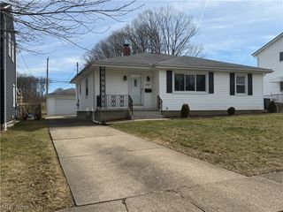 2867 Norma Street, Cuyahoga Falls, OH 44223