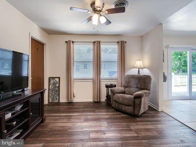 30 POPLAR AVE, Hammonton, NJ 08037