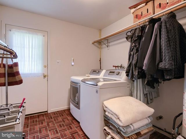 30 POPLAR AVE, Hammonton, NJ 08037