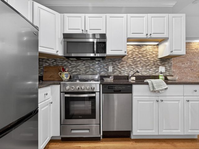 52 Temple 5, Boston, MA 02114