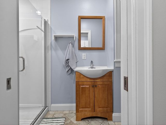 52 Temple 5, Boston, MA 02114