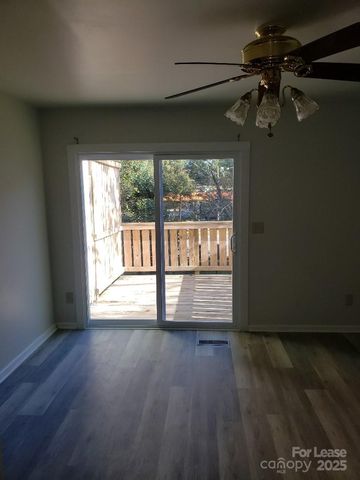 2830 Hosta Drive, Charlotte, NC 28269