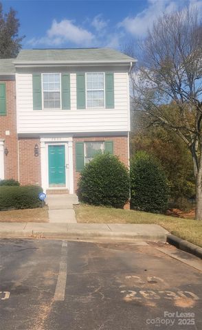 2830 Hosta Drive, Charlotte, NC 28269