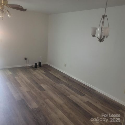 2830 Hosta Drive, Charlotte, NC 28269