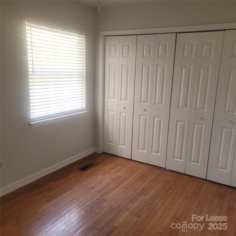 2830 Hosta Drive, Charlotte, NC 28269