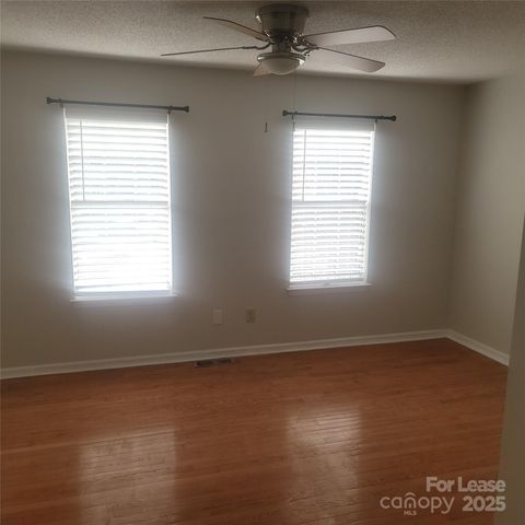 2830 Hosta Drive, Charlotte, NC 28269