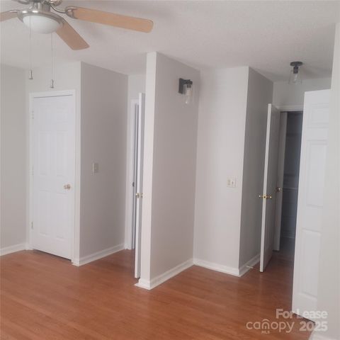 2830 Hosta Drive, Charlotte, NC 28269