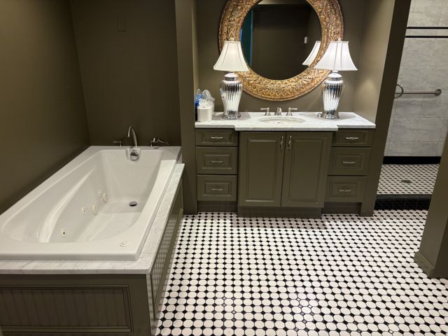 3300 Overlook Dr, Nashville, TN 37212