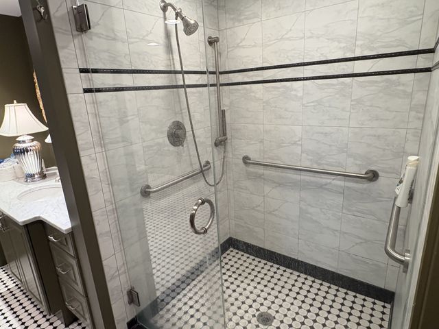 3300 Overlook Dr, Nashville, TN 37212