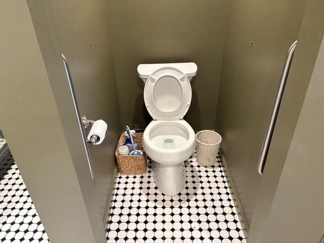 3300 Overlook Dr, Nashville, TN 37212