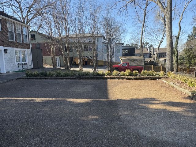 3300 Overlook Dr, Nashville, TN 37212