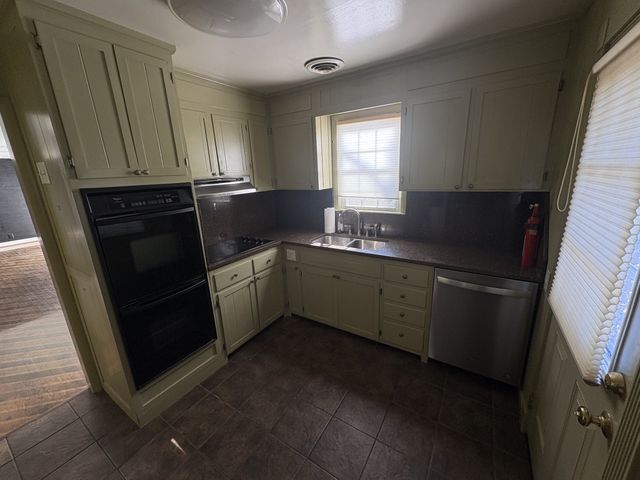 3300 Overlook Dr, Nashville, TN 37212