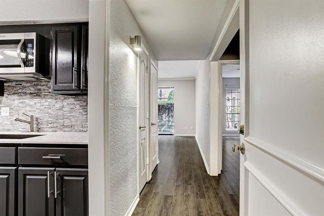2400 N Braeswood Boulevard 120, Houston, TX 77030