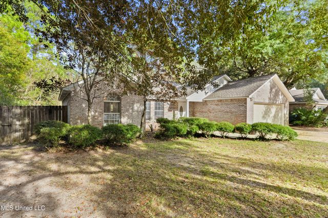 612 Oak Street, Ocean Springs, MS 39564