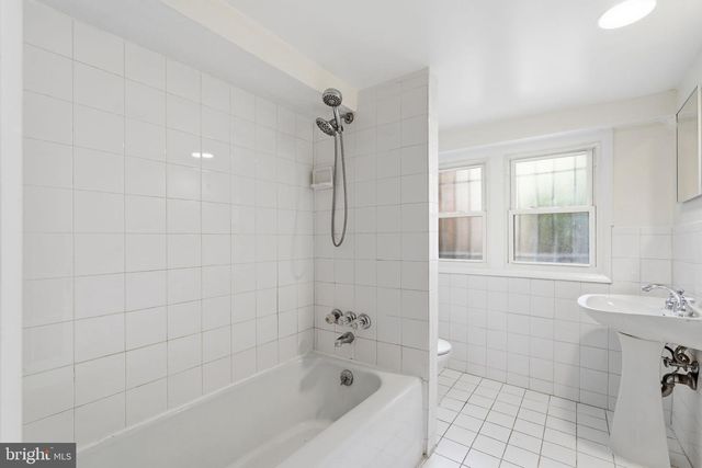 4421 VOLTA PL NW, Washington, DC 20007