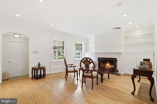 4421 VOLTA PL NW, Washington, DC 20007