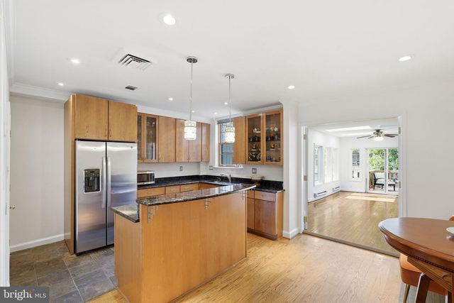 4421 VOLTA PL NW, Washington, DC 20007