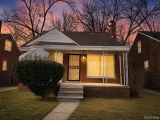 18235 Freeland Street, Detroit, MI 48235