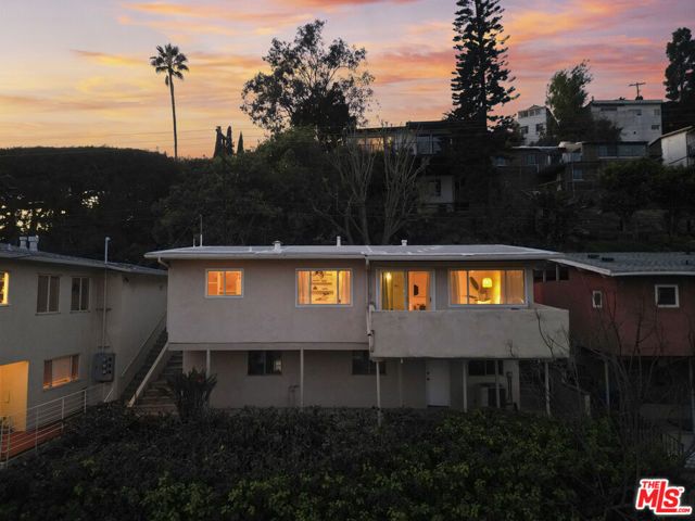 1748 Redesdale Avenue, Los Angeles, CA 90026