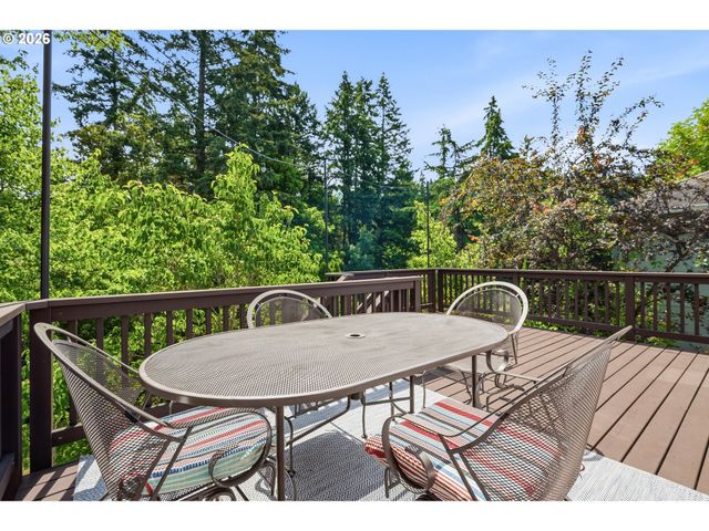 8174 Sw 181ST Ave, Beaverton, OR 97007