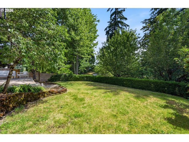 8174 Sw 181ST Ave, Beaverton, OR 97007