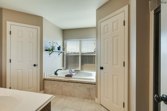 4922 SPRING HILL DRIVE, Wichita Falls, TX 76310