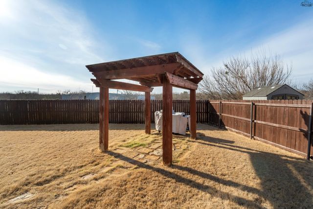 4922 SPRING HILL DRIVE, Wichita Falls, TX 76310