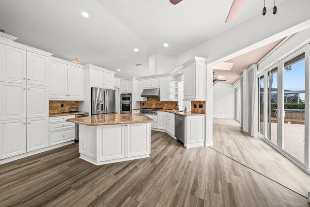 230 Eagleton Estate Boulevard, Palm Beach Gardens, FL 33418
