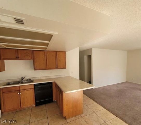 4300 North Lamont Street 232, Las Vegas, NV 89115