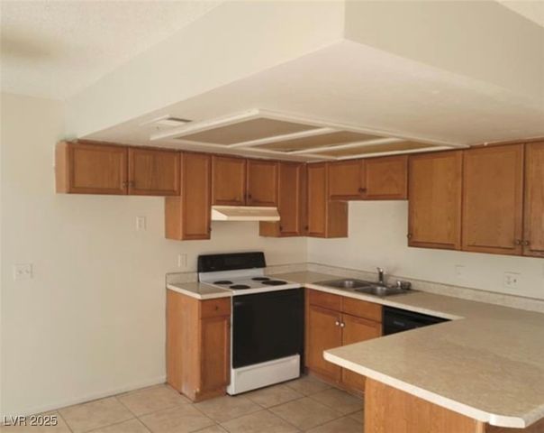 4300 North Lamont Street 232, Las Vegas, NV 89115