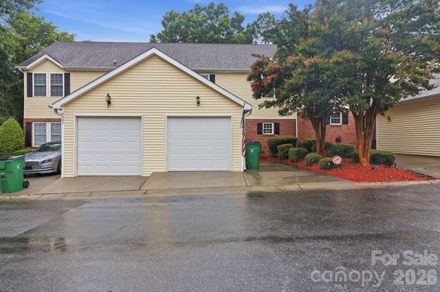 4311 Laurel Hill Lane, Charlotte, NC 28217